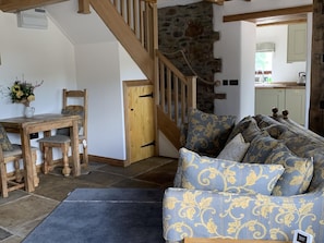 TV, fireplace - 1 Bed in Snaizeholme (oc-ds671) (Hawes)