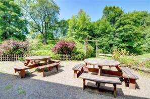 Outdoor dining - 6 Bed in Tosside Near Settle (oc-ds101) (Gisburn Forest)