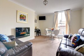 TV - 2 Bed in Whitby (oc-w979) (Whitby)