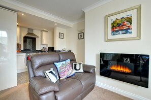 TV - 2 Bed in Whitby (oc-w979) (Whitby)