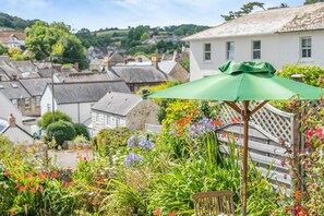 Property grounds - 3 Bed in Beer (oc-d32358) (Beer)