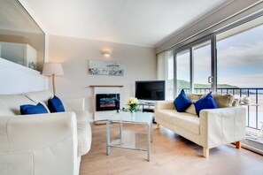 Living area - 1 Bed in Caswell Bay (oc-hh9206) (Bishopston)