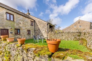 Outdoor dining - 2 Bed in Clitheroe (oc-la156) (Ribble Valley District)