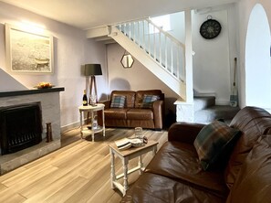 TV - 2 Bed in Whitby (oc-w985) (Whitby)