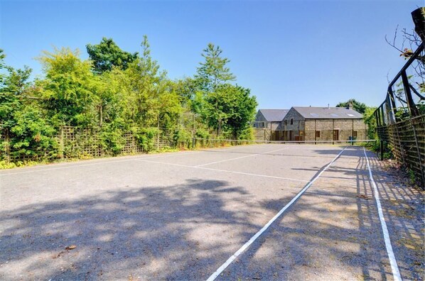 Sports court - 6 Bed in Tosside Near Settle (oc-ds102) (Ribble Valley District)