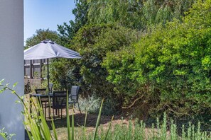 Outdoor dining - 2 Bed in Old Hunstanton (oc-s32361) (Hunstanton)