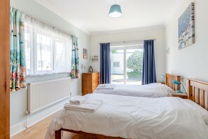 Free WiFi, bed sheets - 2 Bed in Old Hunstanton (oc-s32361) (Hunstanton)