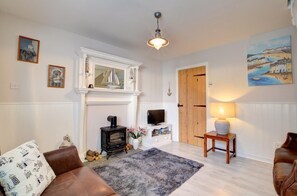 TV - 2 Bed in Whitby (oc-w970b) (Whitby)