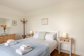 Iron/ironing board, free WiFi, bed sheets - 2 Bed in Sudbourne (oc-lodbu) (Sudbourne)