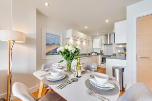 Dining - 2 Bed in Saunton (oc-10ocea) (Croyde)