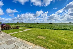 Property grounds - 2 Bed in Newton (oc-swro) (Newton)