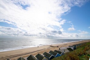 Beach - 2 Bed in Southwold (oc-4east) (Southwold)