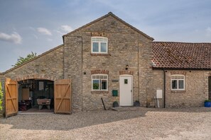 Exterior - 3 Bed in Cawton (oc-t32407) (Cawton)