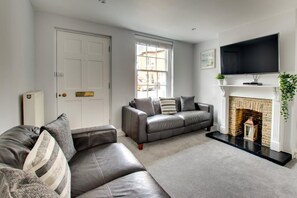 TV - 2 Bed in Southwold (oc-eastgn) (Southwold)