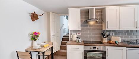 微波爐、焗爐、廚房用具/餐具/器皿