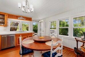Dining - Historic Old Oak Cottage-Great water views! (Harkers Island)