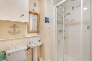 Towels - 2 Bed in Whitby (oc-w975) (Whitby)