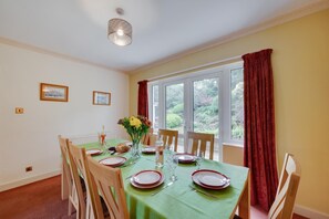 Dining - 4 Bed in Ilkley (oc-ds168) (Ilkley)