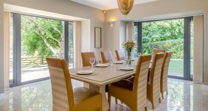 5 Bed in Catsash (oc-u32331)