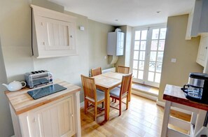 Private kitchen - 2 Bed in Scarborough (oc-s878) (Scarborough)