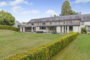 Exterior - 4 Bed in Catsash (oc-u32332) (Newport)