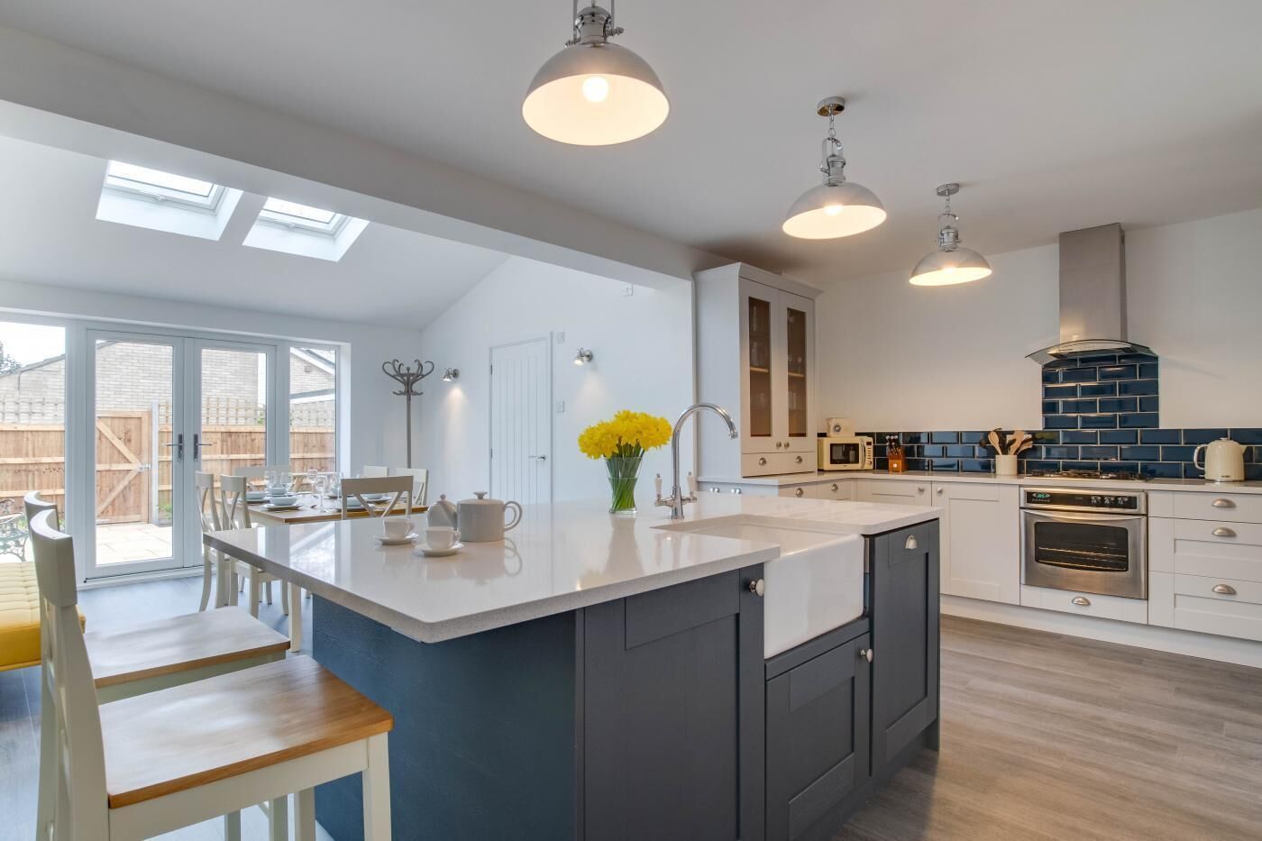 Mikroaaltouuni, uuni, astianpesukone