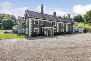 Exterior - 7 Bed in Northrepps (oc-n32549) (Overstrand)