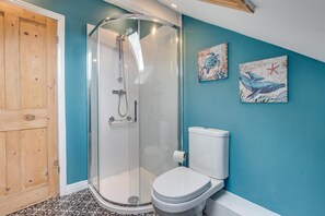Towels - 4 Bed in Whitby (oc-w444) (Whitby)