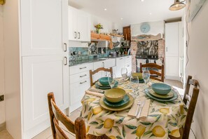 Dining - 2 Bed in Higher Penponds (oc-h32383) (Camborne)
