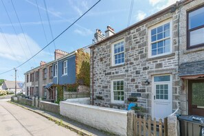 Exterior - 2 Bed in Higher Penponds (oc-h32383) (Camborne)