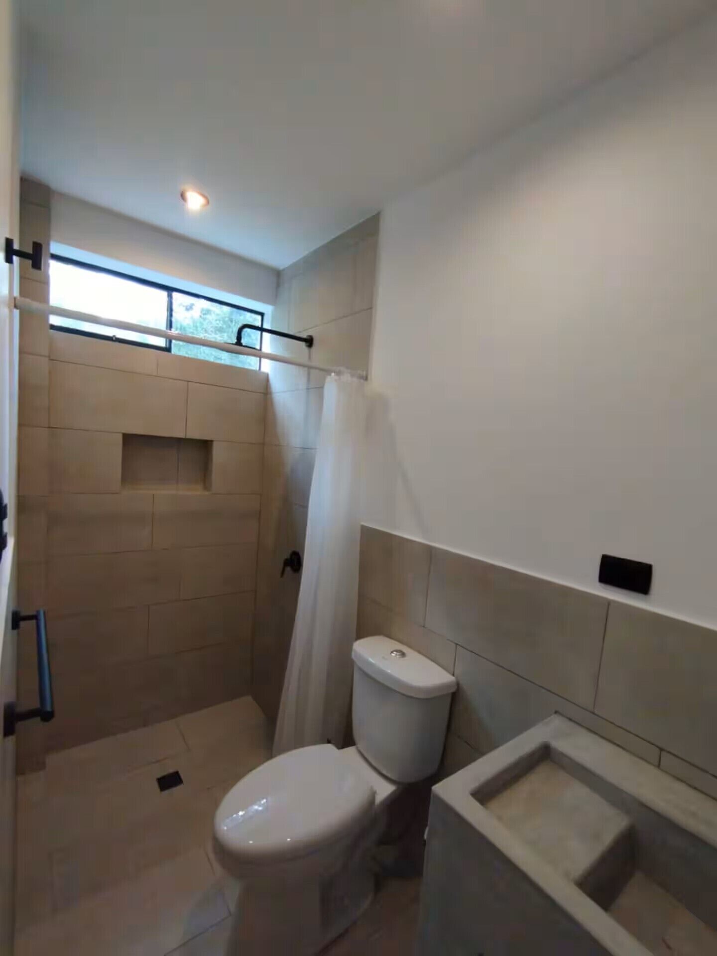 Shower, bidet, towels, soap