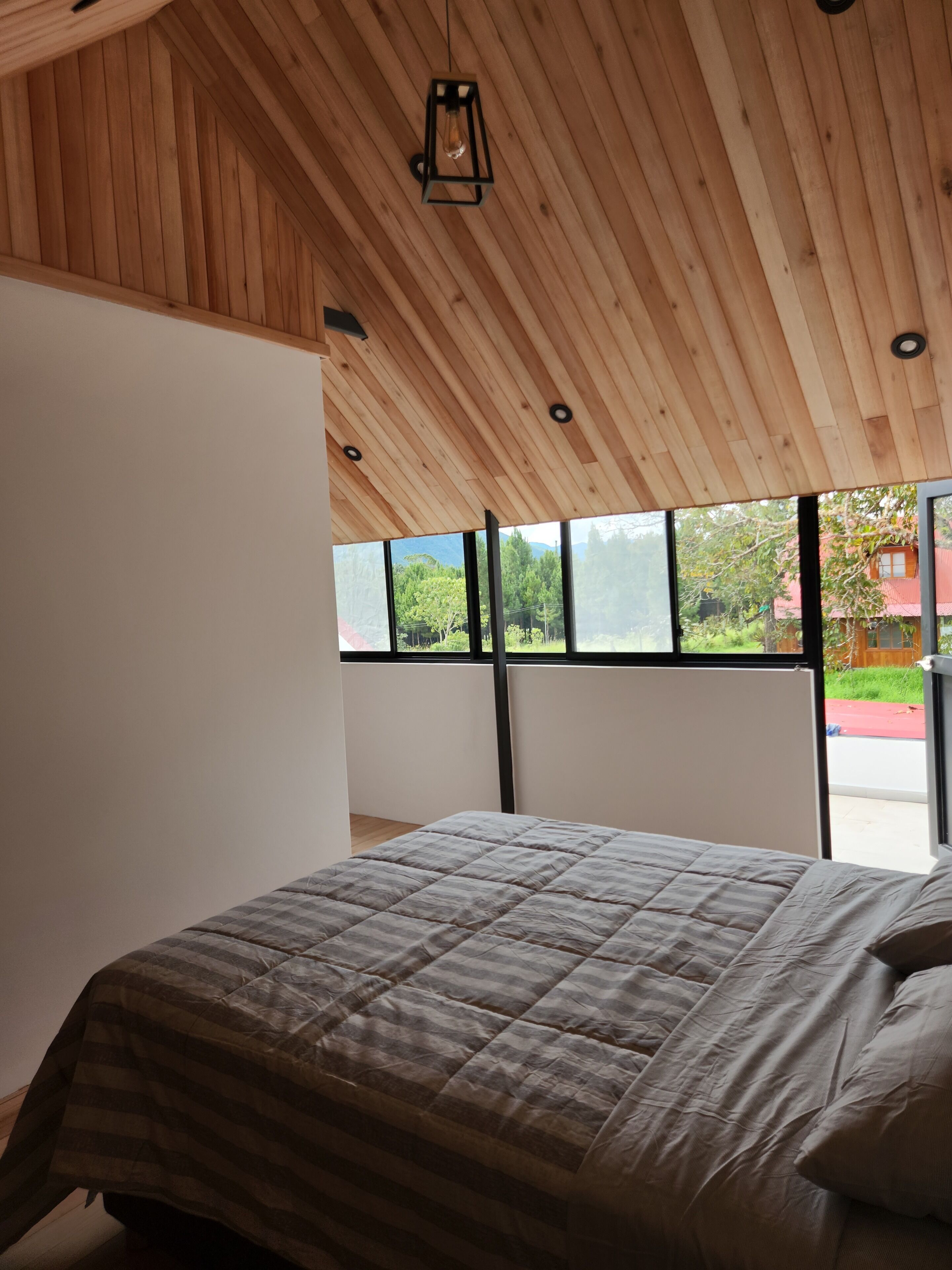 Wifi gratis y ropa de cama