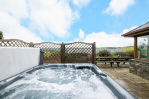 Terrace/patio - 5 Bed in Aberystwyth (oc-wan443) (Llanfarian)