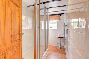 Towels - 3 Bed in York (oc-y053a) (Hutton-le-Hole)