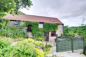 Exterior - 3 Bed in York (oc-y053a) (Hutton-le-Hole)