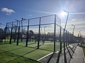 Sport court - 5 Bed in Doddington (oc-h32213) (Doddington)