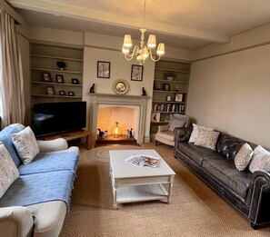 TV - 5 Bed in Doddington (oc-h32213) (Doddington)