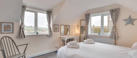 2 chambres, fer et planche Ă repasser, Wi-Fi gratuit, draps fournis