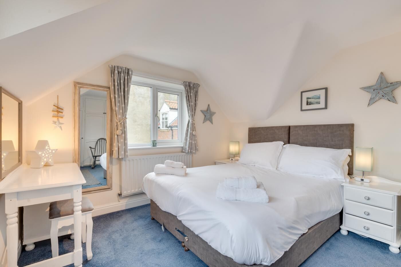 Fer et planche à repasser, Wi-Fi gratuit, draps fournis