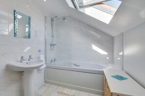 مجففات شعر، مناشف