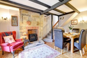 Dining - 3 Bed in Whitby (oc-r045) (Robin Hood's Bay)