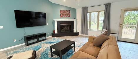 Smart-TV, Kamin, Computerbildschirme