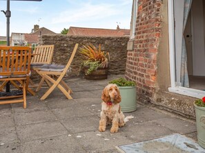 Outdoor dining - 3 Bed in Kirkbymoorside (oc-y100) (Kirkbymoorside)