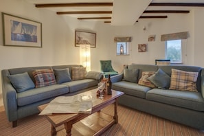 TV - 3 Bed in Kirkbymoorside (oc-y100) (Kirkbymoorside)