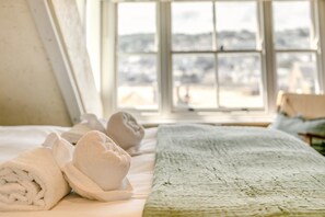 3 bedrooms, iron/ironing board, free WiFi, bed sheets - 3 Bed in St. Ives (oc-d32266) (St Ives)