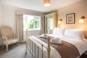 Iron/ironing board, travel cot, free WiFi, bed sheets - 4 Bed in Masham (oc-ds1007) (Masham)