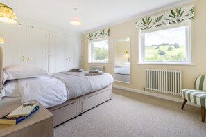 Silitysrauta/-lauta, ilmainen Wi-Fi, vuodevaatteet