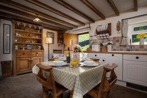 Dining - 2 Bed in Low Row (oc-ds1010) (Low Row)