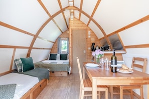 1 bedroom, free WiFi, bed sheets - 1 Bed in Northrepps (oc-f32554) (Cromer)