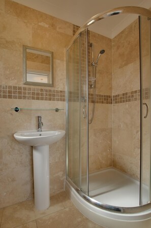 Hair dryer, towels - 3 Bed in Heacham (oc-2067) (Heacham)